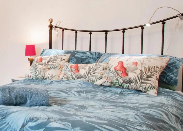 1 Bed In Oc-w1033 *